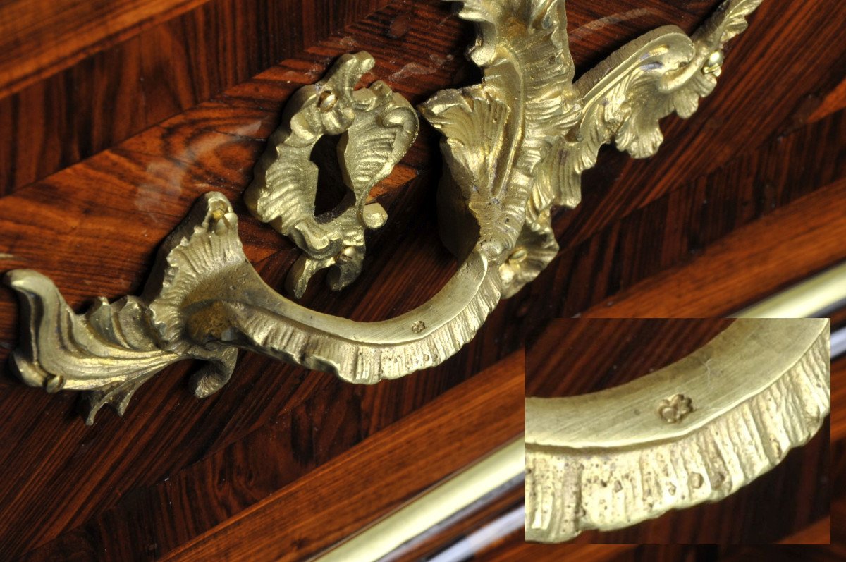 Commode Louis XV Estampillée Louis Delaitre, Bronzes Au C Couronné-photo-5