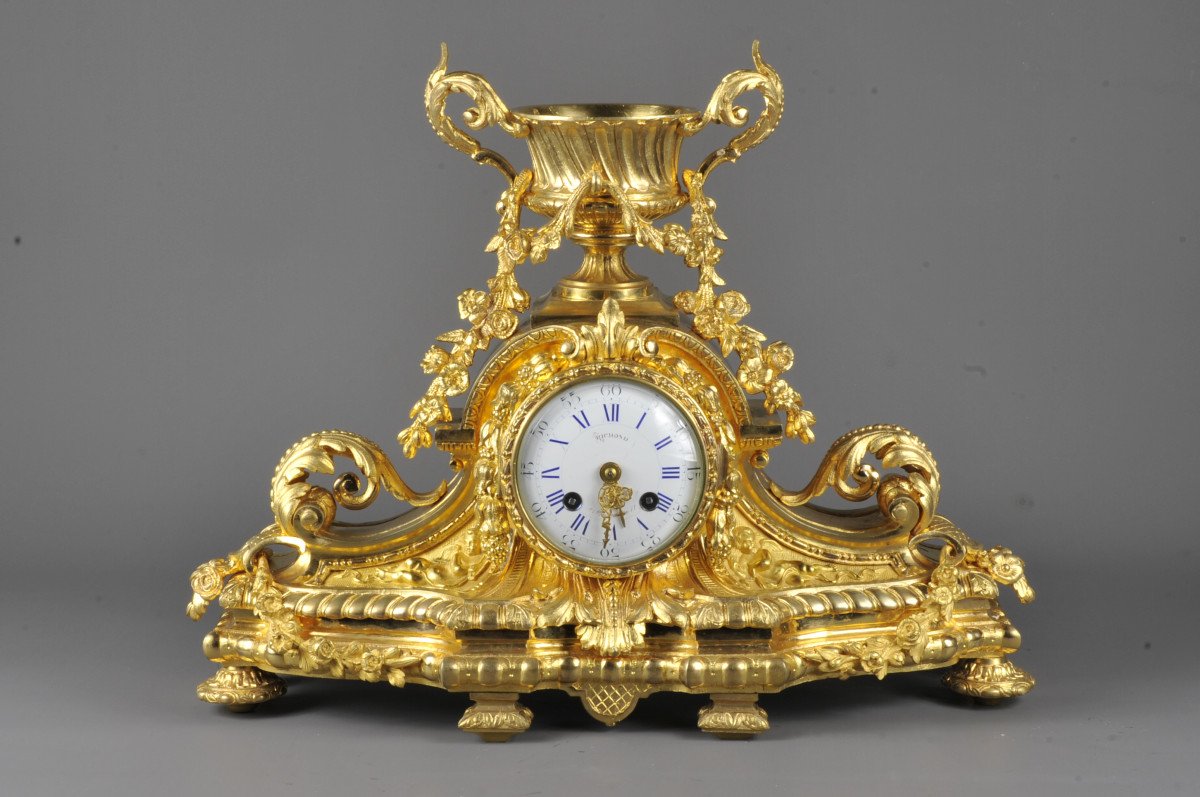 Napoleon III Clock In Gilt Bronze Signed Benoît Félix Richond In Paris