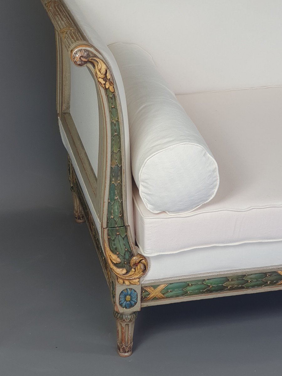 Large Louis XVI Sofa / Daybed In Rechampi And Gilded Lacquered Wood-photo-3