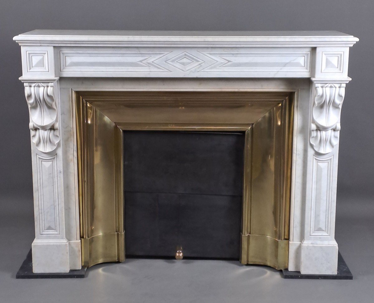 Cheminée Napoleon III à Modillons En Marbre Blanc De Carrare -photo-1