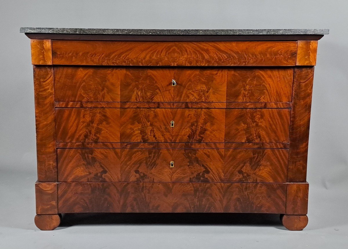 Restauration Period Commode In Flamed Mahogany