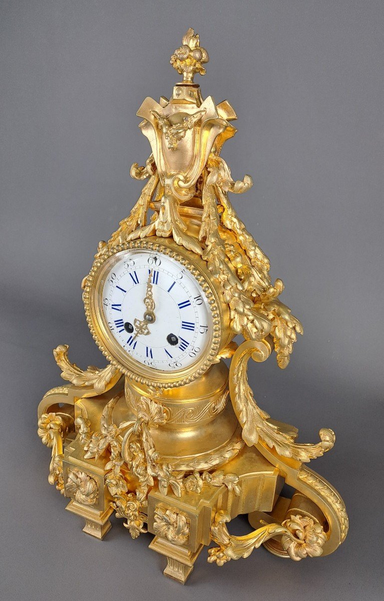 Louis XVI Style Clock In Gilt Bronze-photo-2