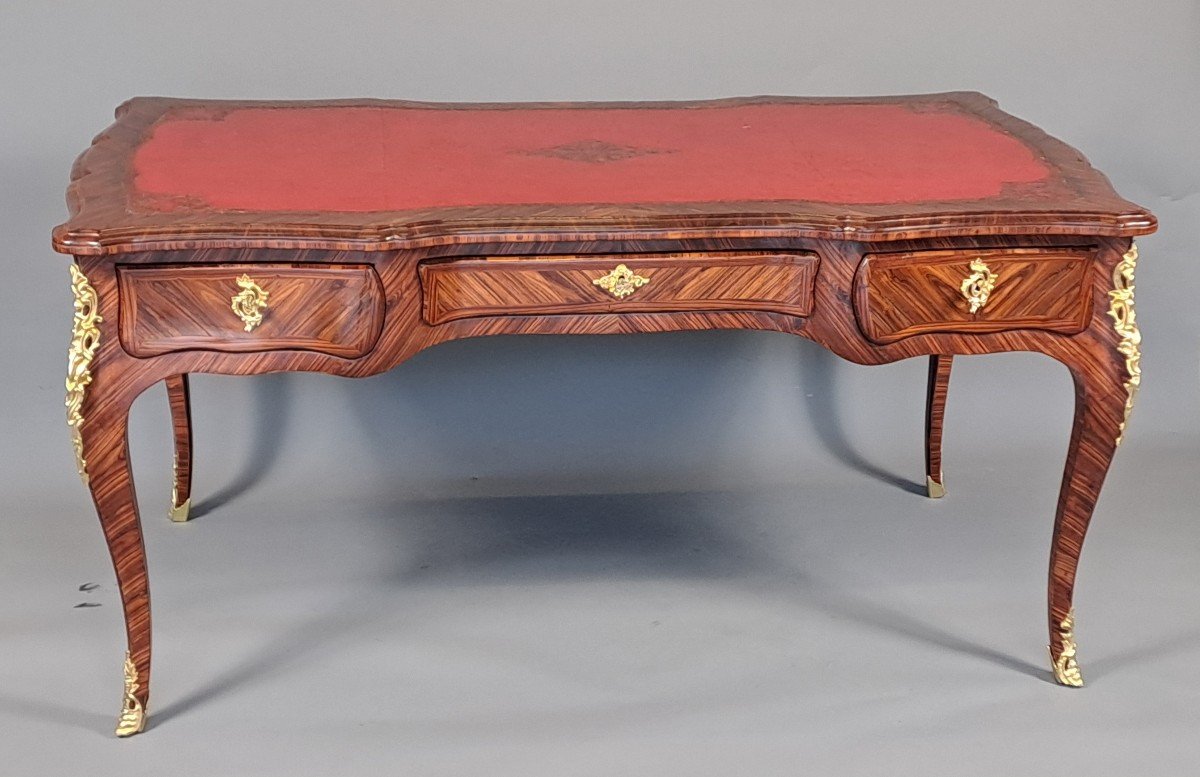 Louis XV Bureau Plat In Violette Wood Marquetry And Gilt Bronze-photo-3
