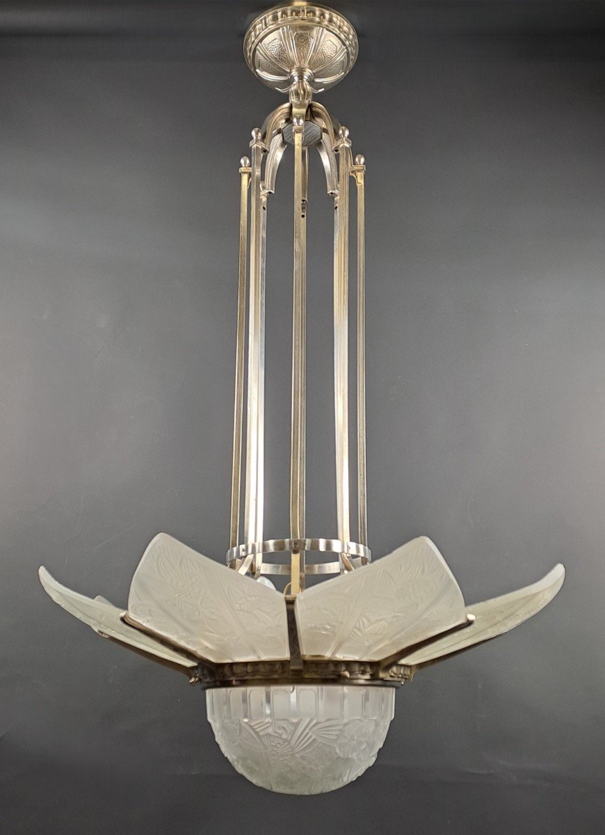 Large Art Deco Chandelier Signed Hettier & Vincent In Nickel-plated Bronze And Molded Glass-photo-1