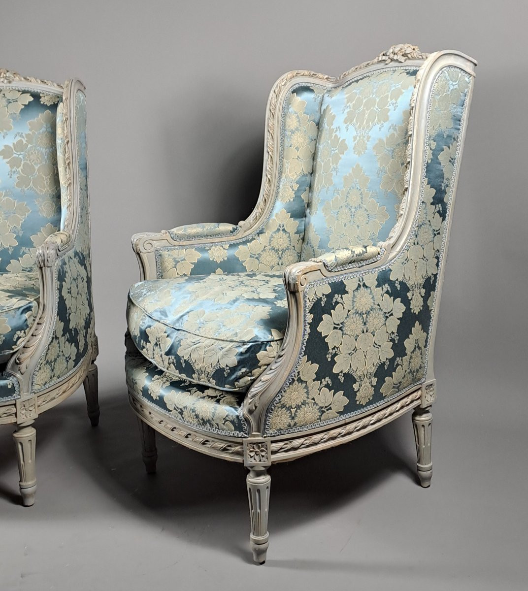 Large Pair Of Louis XVI Style Lacquered Wood Wing Chairs-photo-3