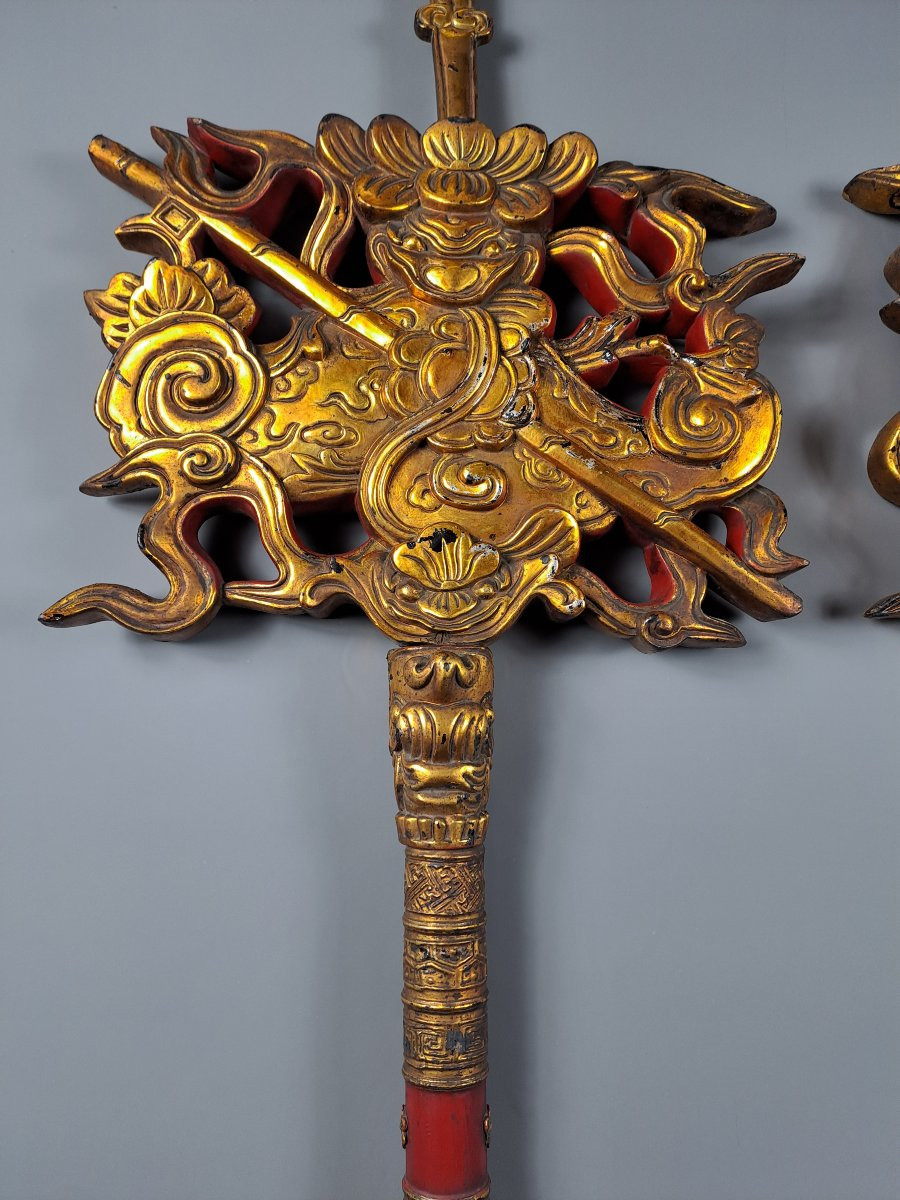 Vietnam - Pair Of Large Standards In Gilded And Red Lacquered Wood-photo-4