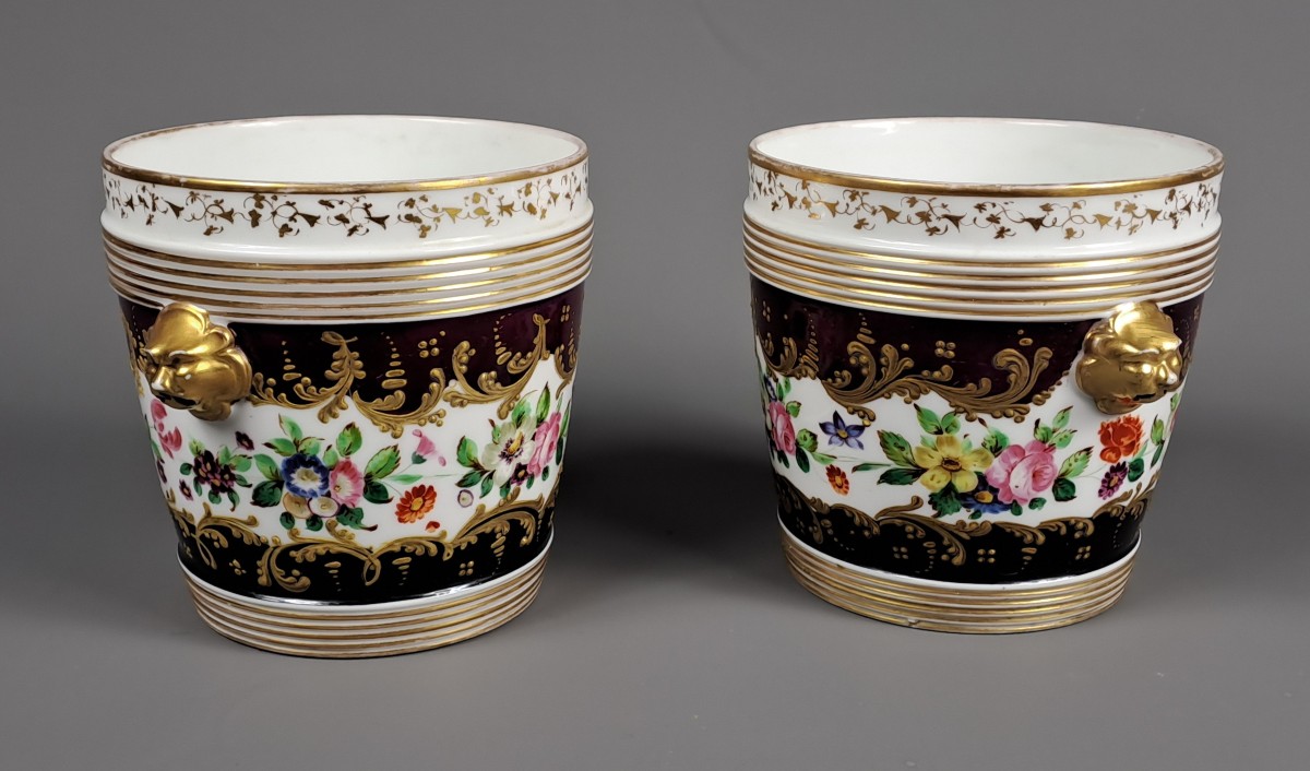 Paire de cache-pots en porcelaine de Paris