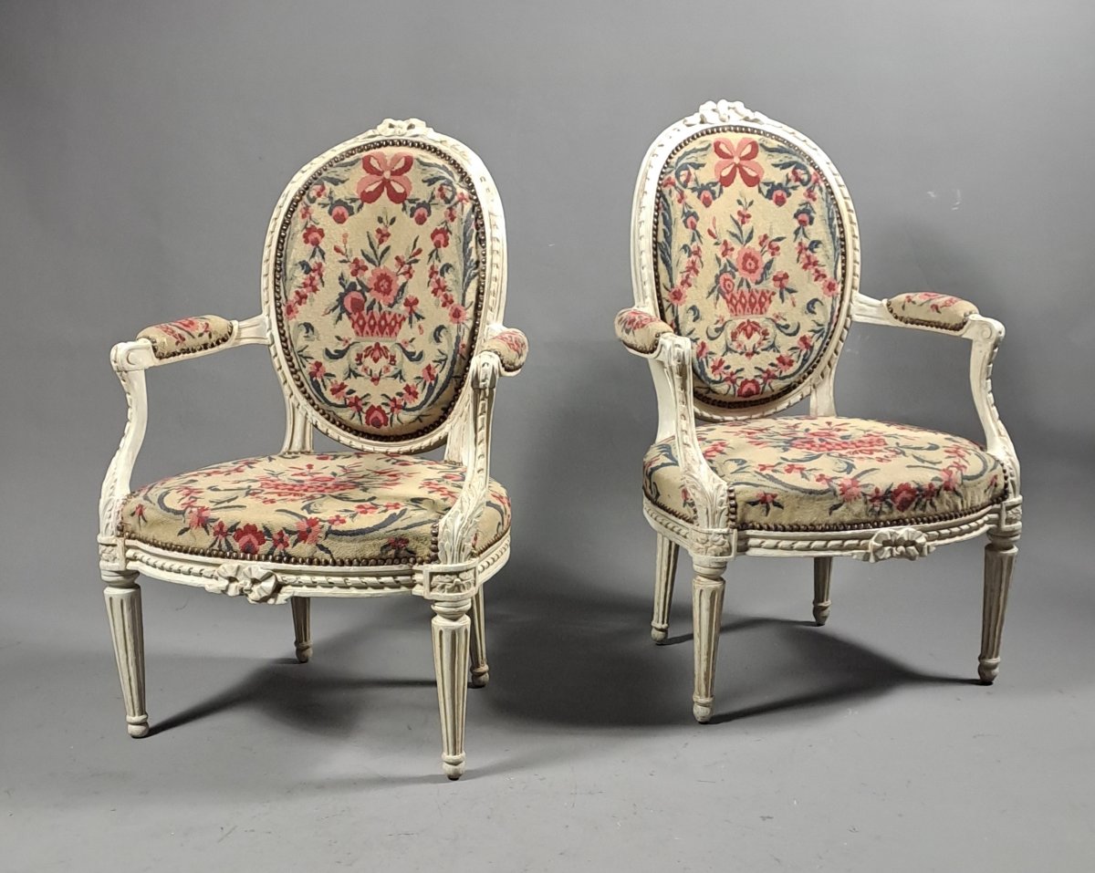 Louis XVI Living Room In Gray Lacquered Wood And Tapestry-photo-4
