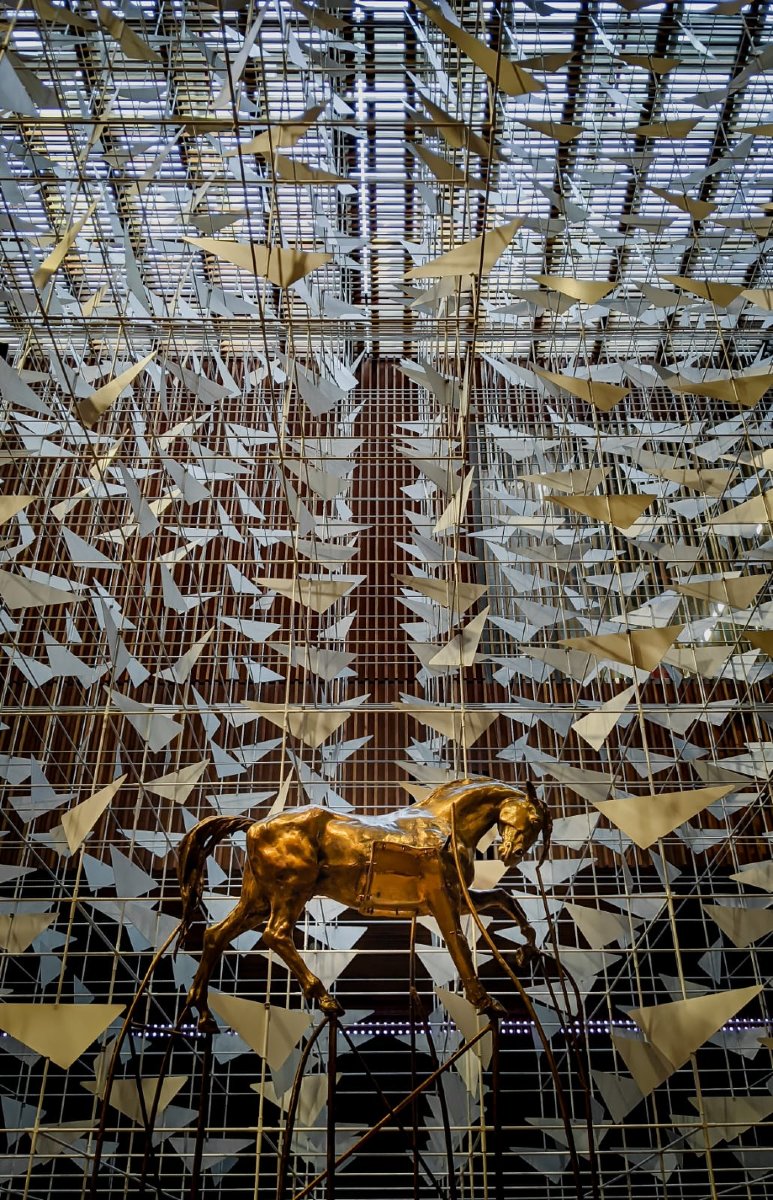 Andje Pietrzyk - Monumental Gilded Bronze Horse-photo-3