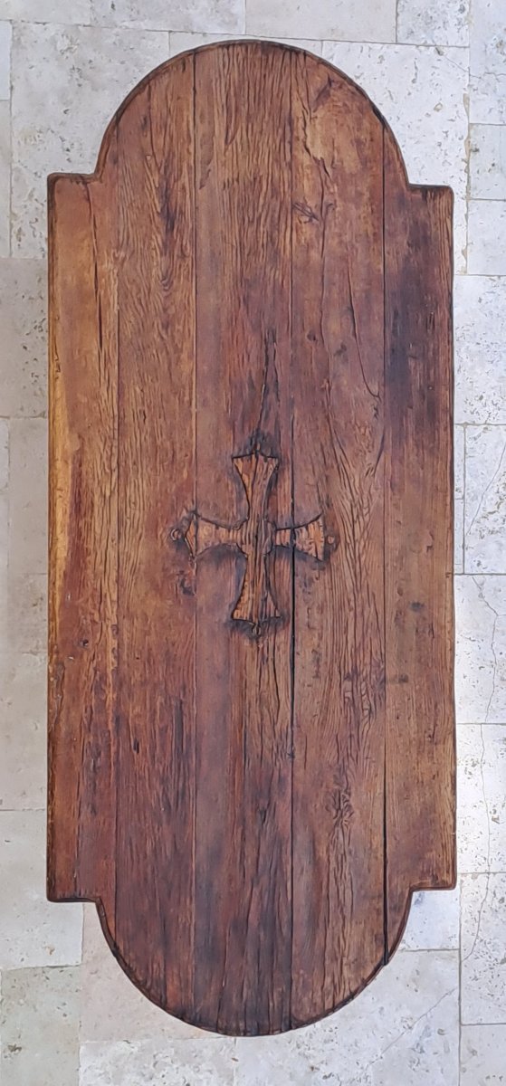 Table de château / monastère en chêne massif - gravée de la croix occitane-photo-2