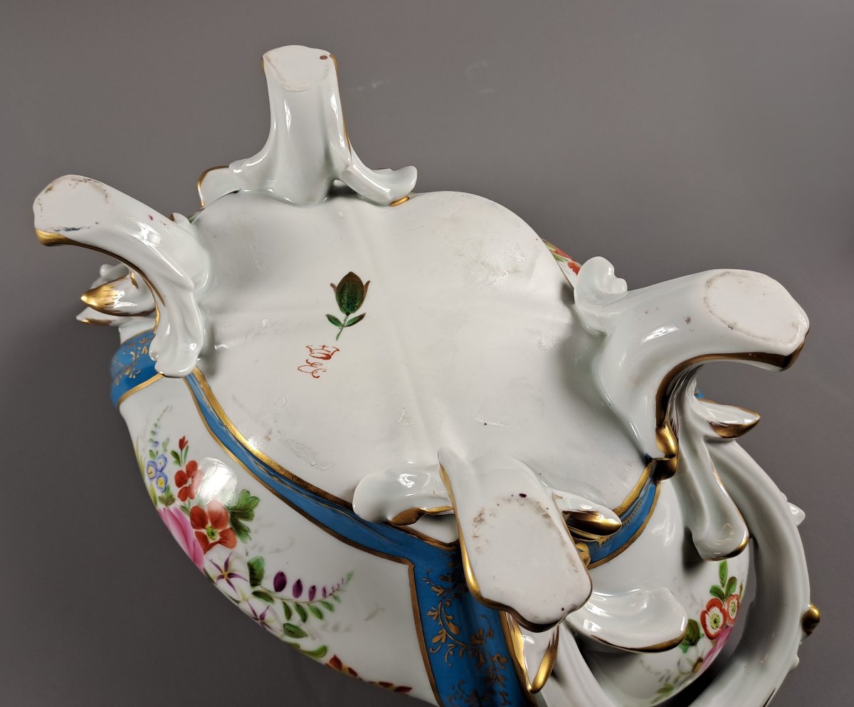 Grande soupière et son plat en porcelaine de Limoges-photo-5
