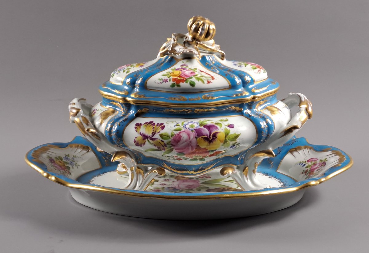 Grande soupière et son plat en porcelaine de Limoges-photo-8