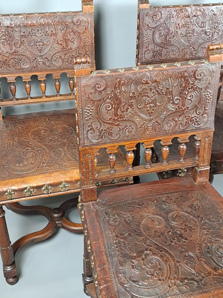 Set Of Six Renaissance-style Chairs Upholstered In Embossed Cordovan Leather-photo-4