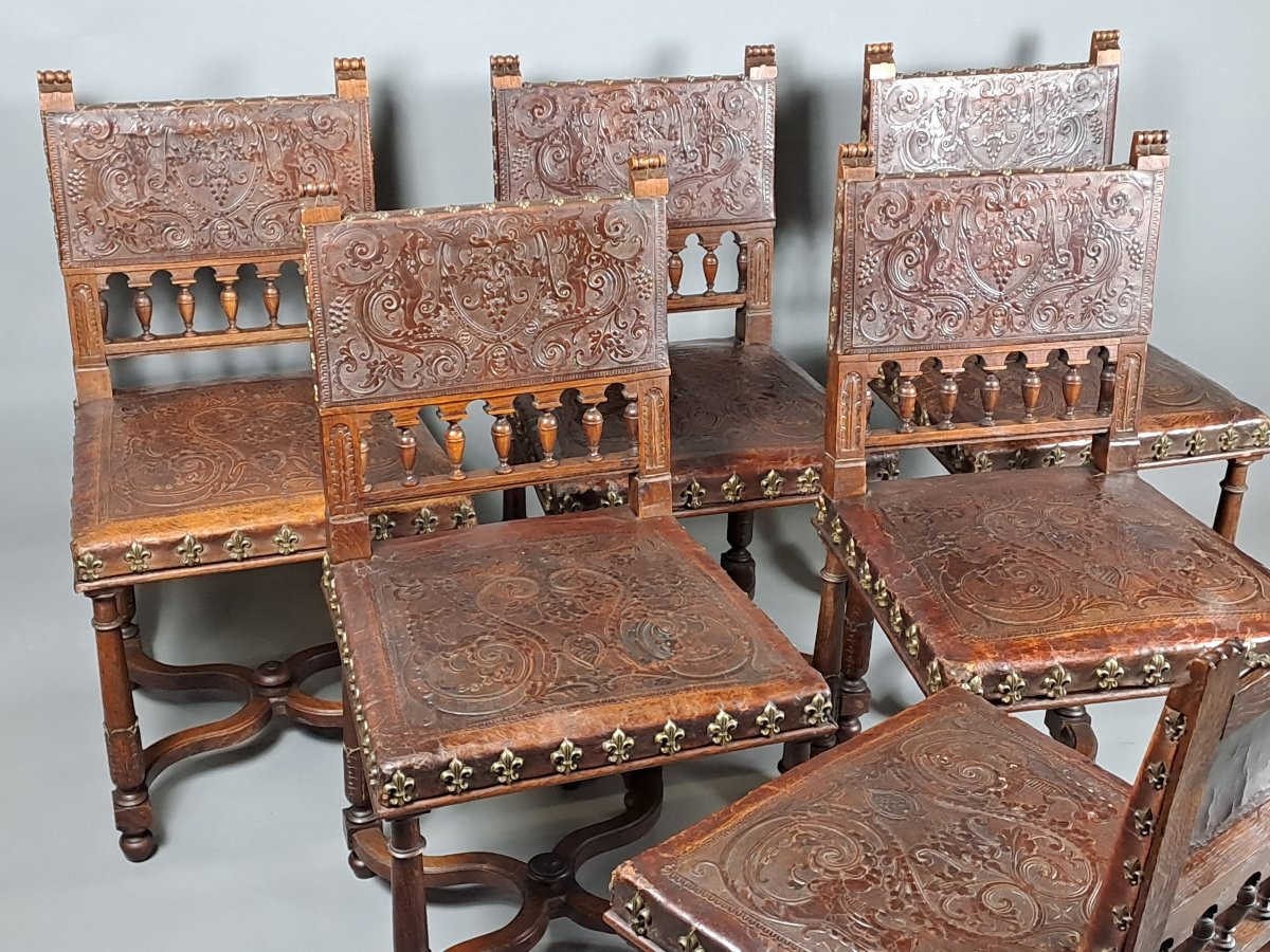 Set Of Six Renaissance-style Chairs Upholstered In Embossed Cordovan Leather-photo-8