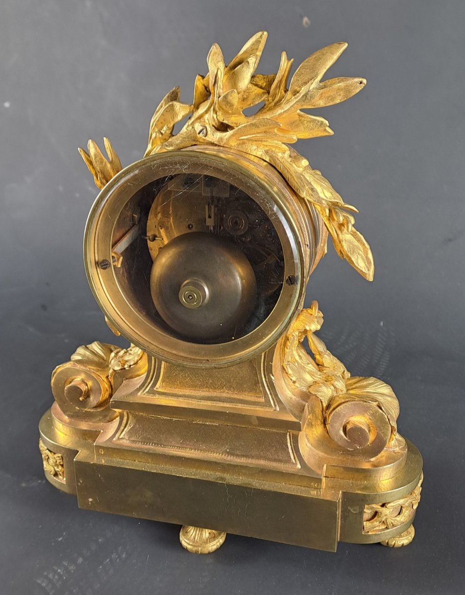 A Louis XVI Style Clock In Gilt Bronze And Sèvres Porcelain-photo-4