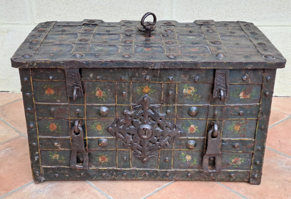 Nuremberg Pirat Chest - 17th Century-photo-5