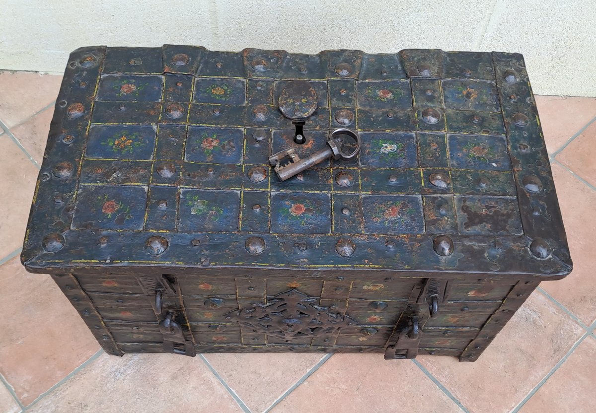 Nuremberg Pirat Chest - 17th Century-photo-7
