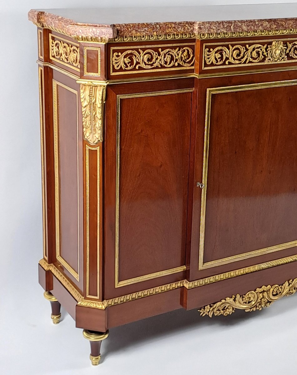 Important meuble d’appui estampillé Henry Dasson en acajou et bronze doré-photo-4