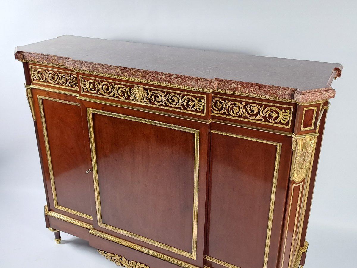 Important meuble d’appui estampillé Henry Dasson en acajou et bronze doré-photo-1