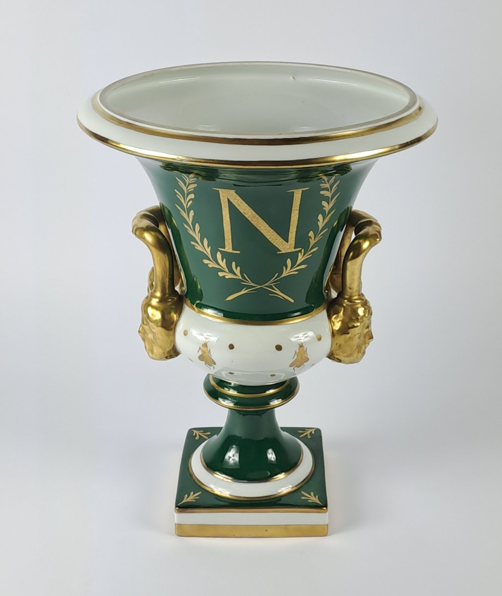 Grand Vase Médicis de style Empire en porcelaine de Limoges signé Jacques Dumont-photo-2