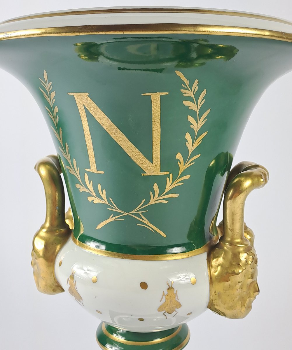 Grand Vase Médicis de style Empire en porcelaine de Limoges signé Jacques Dumont-photo-4