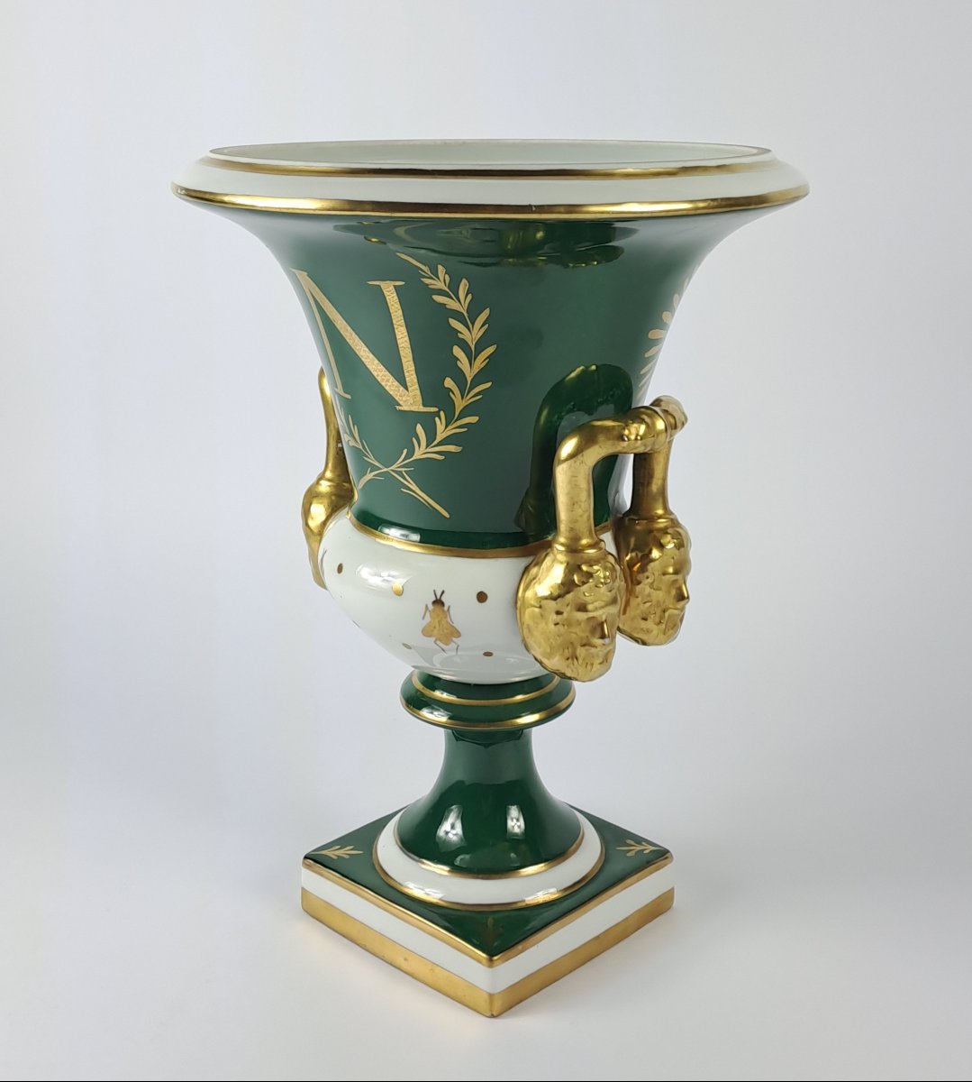 Grand Vase Médicis de style Empire en porcelaine de Limoges signé Jacques Dumont-photo-1