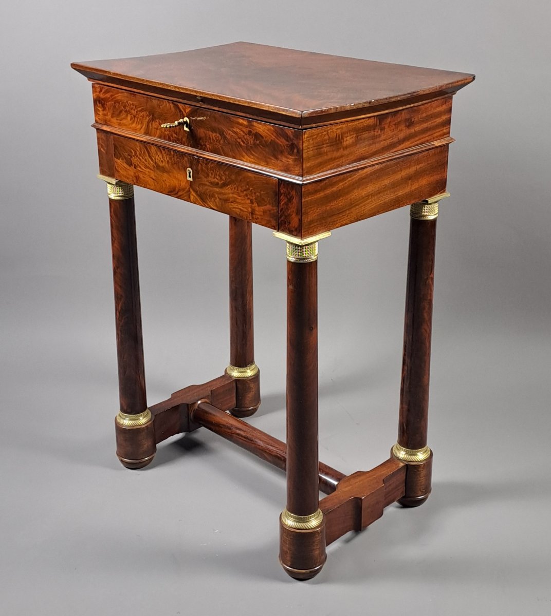 Table travailleuse à écritoire d'époque Empire en ronce d'acajou de cuba-photo-4