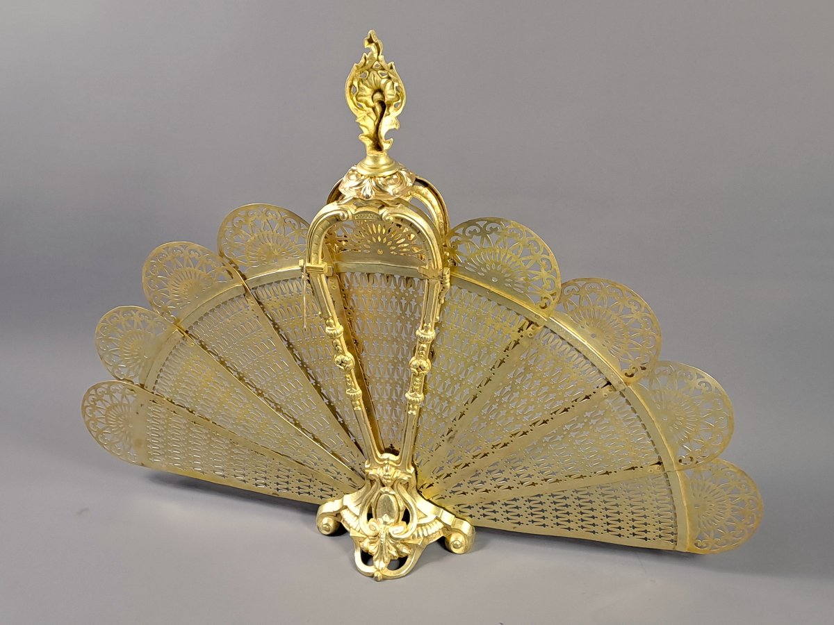Gilded Bronze Fan-shaped Fire Screen -photo-3