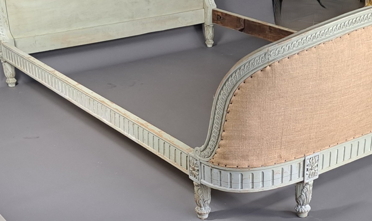 Louis XVI-style Bed Made Of Carved Wood And Finished In Gray Lacquer-photo-2