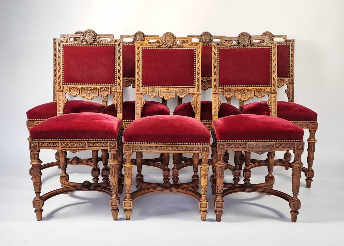 Suite de sept chaises de style Louis XIV en noyer sculpté-photo-2