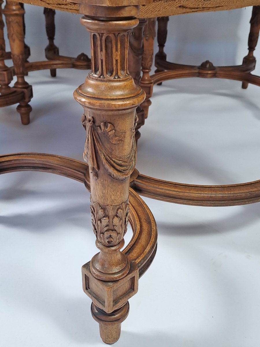 Suite de sept chaises de style Louis XIV en noyer sculpté-photo-5