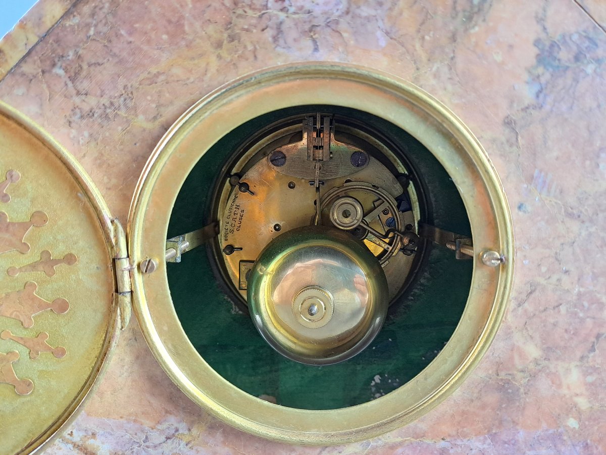 Art Deco Clock Made Of Marble And Gilded Bronze-photo-1