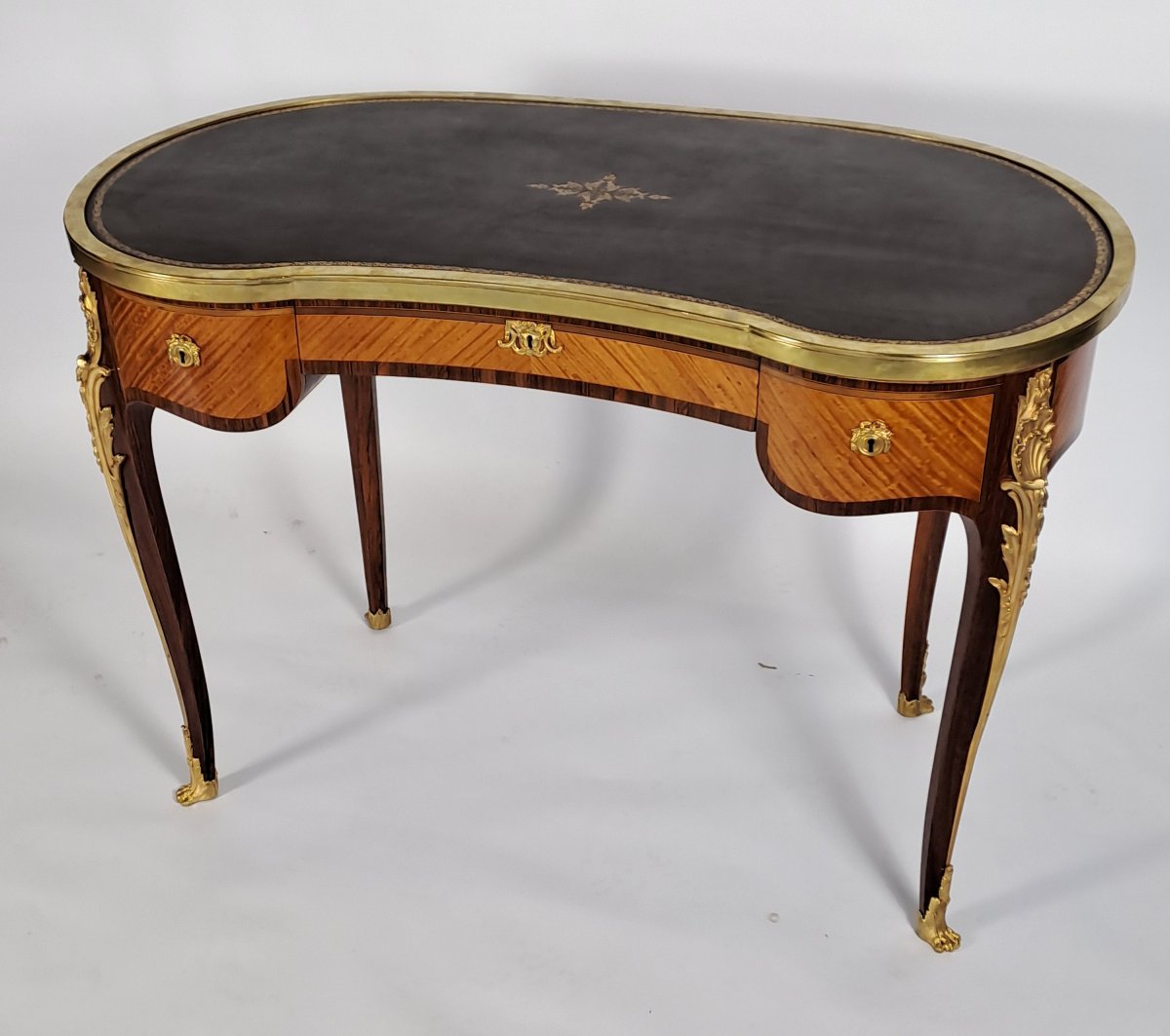 Louis XV-style Ladies' Desk In Rosewood Marquetry And Gilded Bronze-photo-2