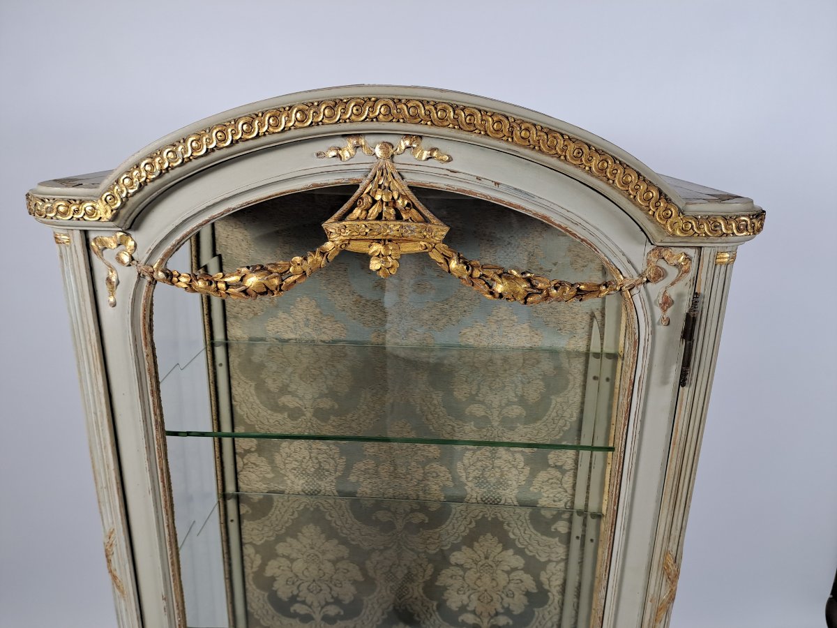 Louis XVI-style Display Cabinet Made Of Lacquered And Gilded Wood-photo-3