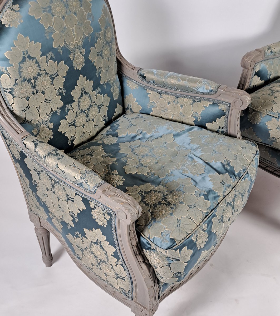 Grande paire de bergères de style Louis XVI en bois laqué.-photo-6