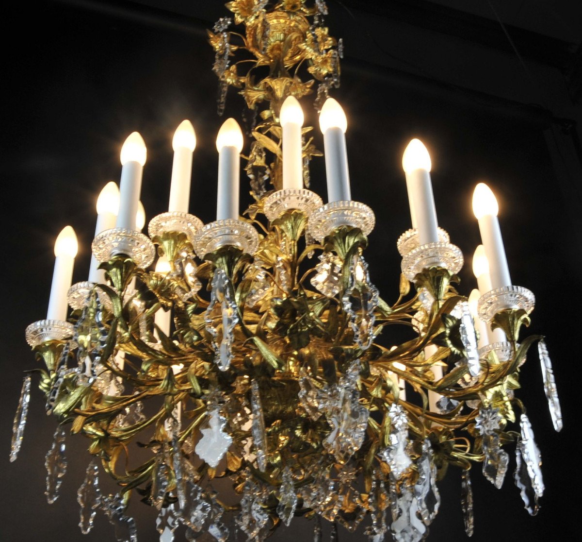Important Chandelier 24 Lights In Ormolu And Crystal From The XIXth Century-photo-2