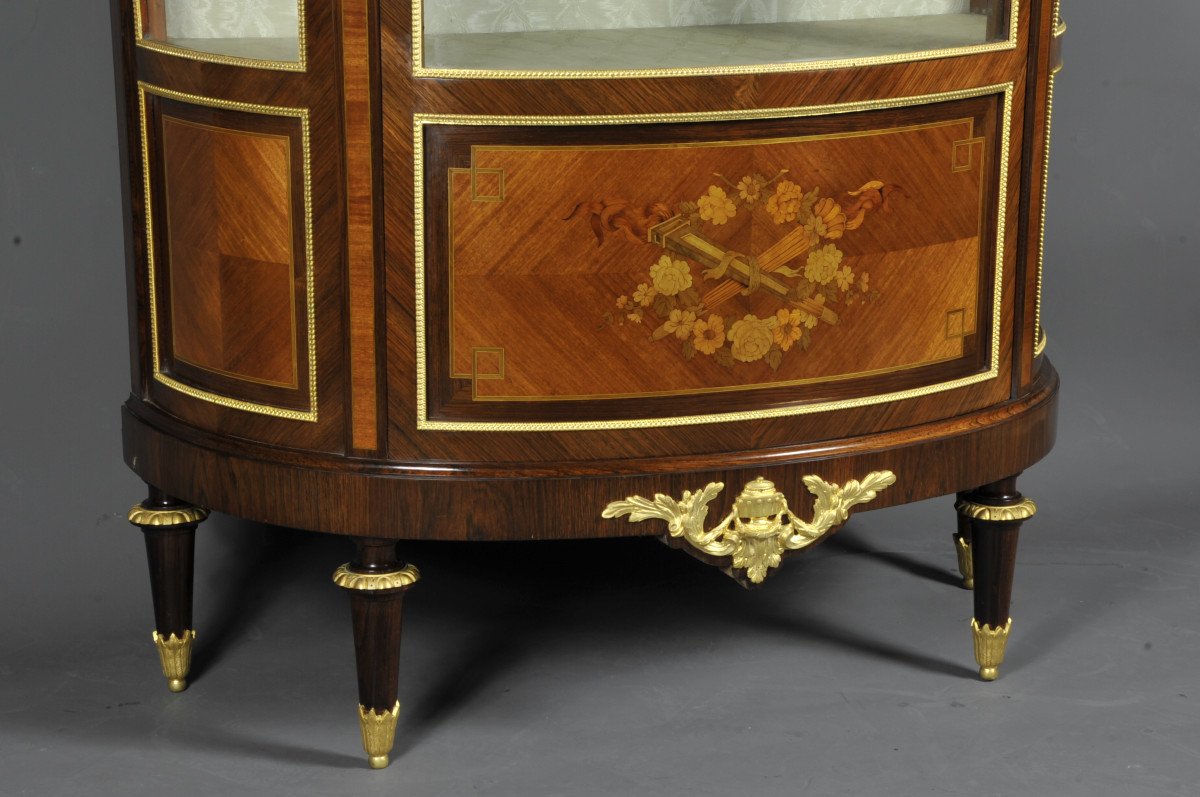 Large Louis XVI Half-moon Shaped  Showcase In Marquetry And Gilt Bronze-photo-3