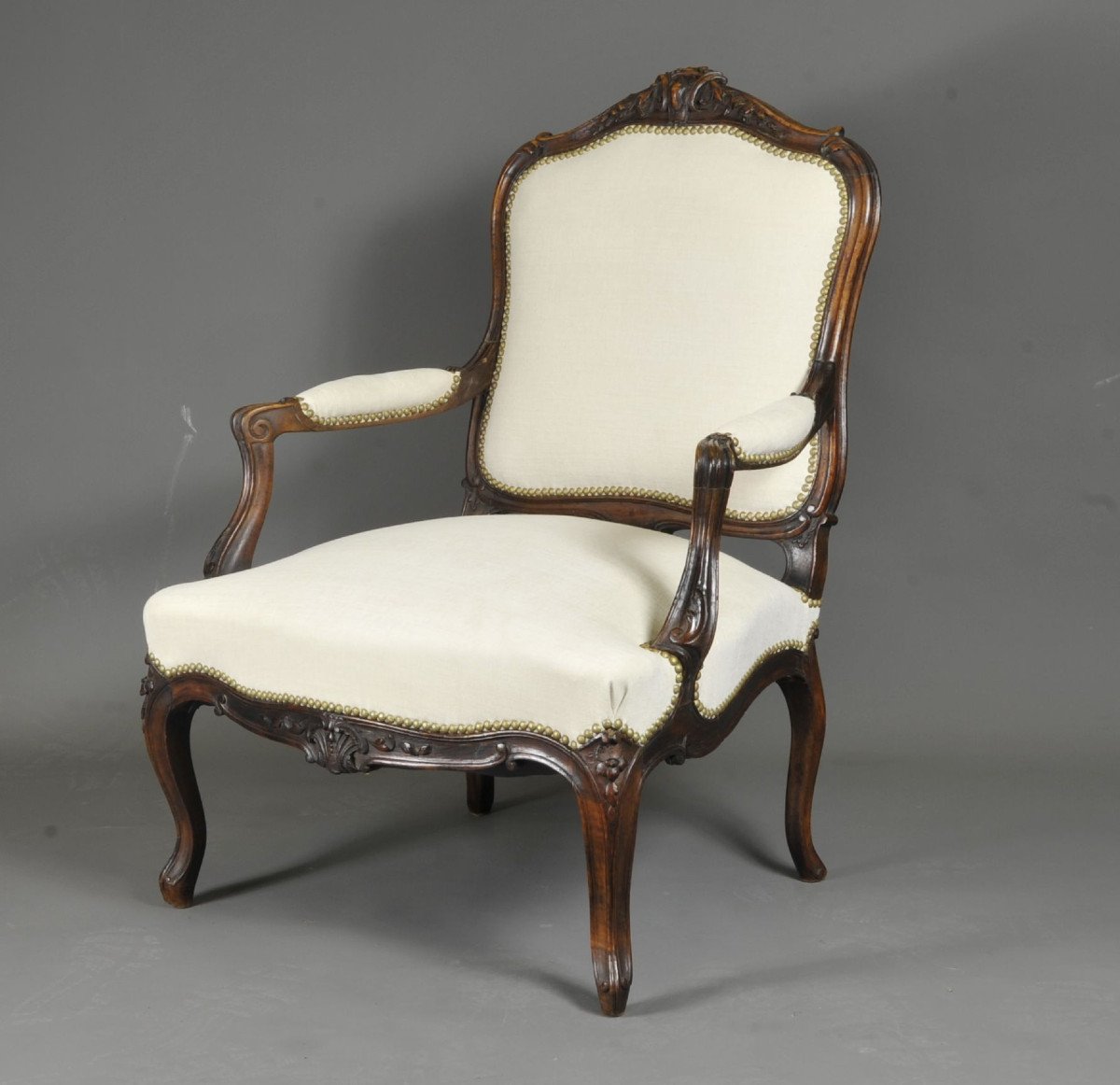 Suite Of Three Large Louis XV Style Armchairs In Carved Walnut-photo-6