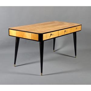 Bureau de milieu en sycomore et bois noirci – design des années 50
