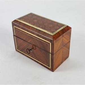 Coffret à senteurs estampillé SMAL Palais Royal à Paris