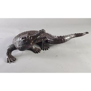 Grand crocodile en bronze