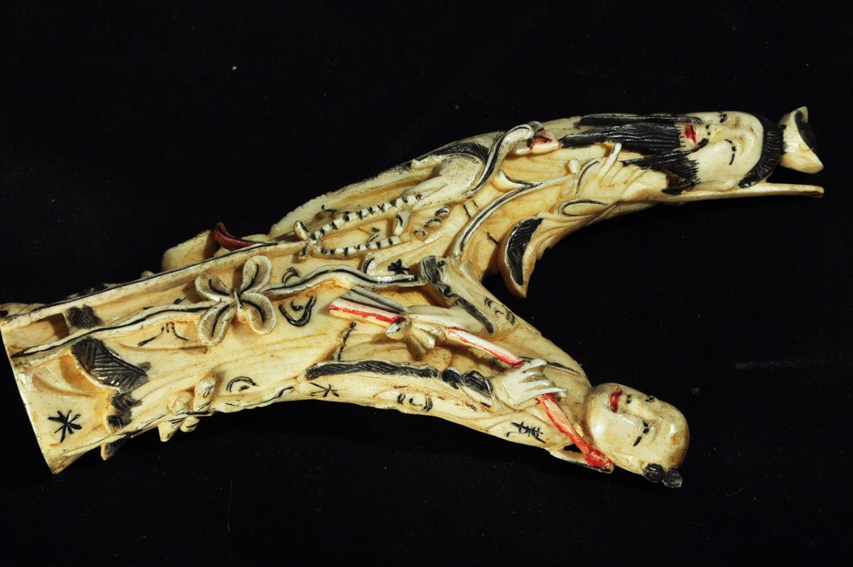 Chatgpt A Dit : Carved Figures (china, Late 19th – Early 20th Century) Made From Stag Antler-photo-2