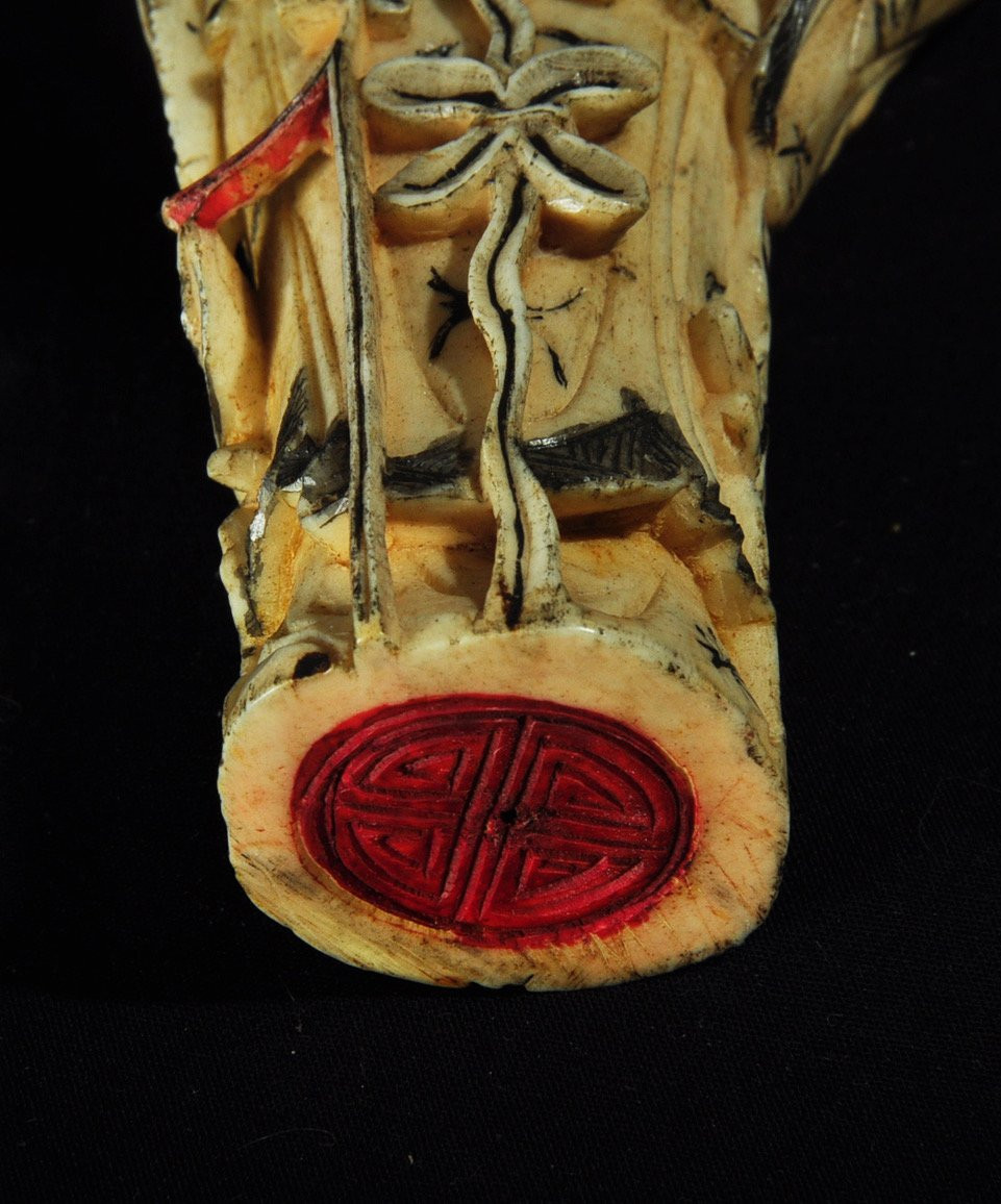 Chatgpt A Dit : Carved Figures (china, Late 19th – Early 20th Century) Made From Stag Antler-photo-3