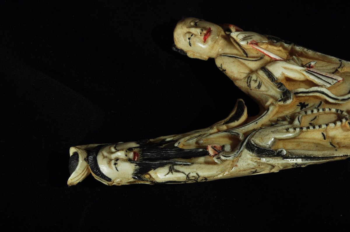 Chatgpt A Dit : Carved Figures (china, Late 19th – Early 20th Century) Made From Stag Antler-photo-4
