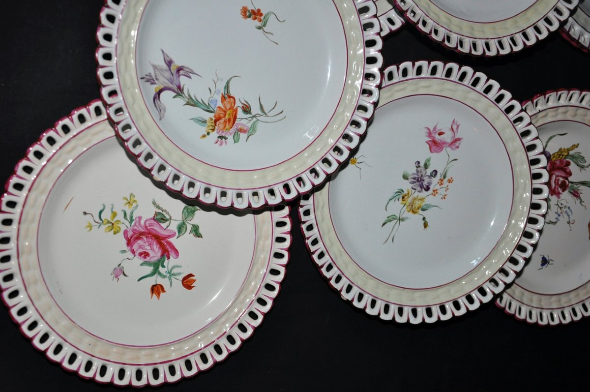 Saint-clément Set Of 12 Openwork Plates With Hand-painted Floral Decoration, French Earthenware, 20th Century-photo-3