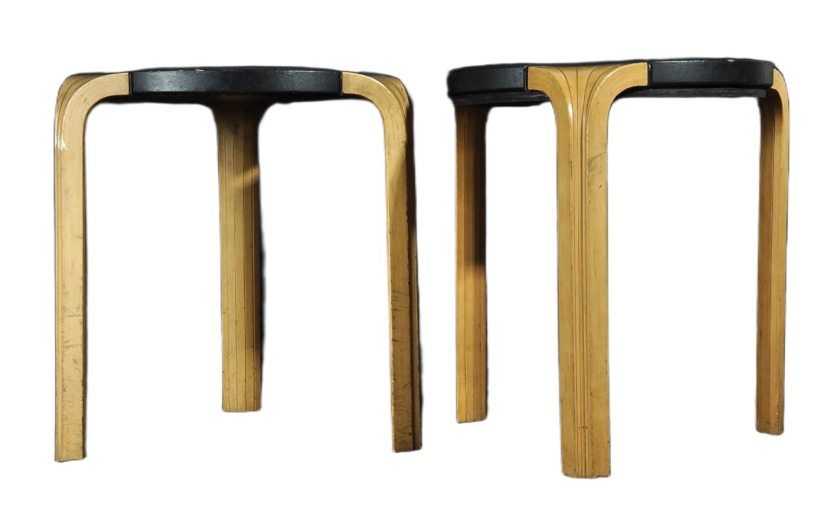 Alvar Aalto paire de tabourets modèle X600 Artek