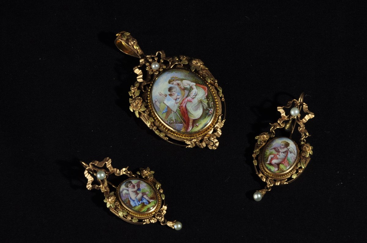Pair Of Earrings And Matching Brooch In Gold And Enamel, Napoleon III Style 