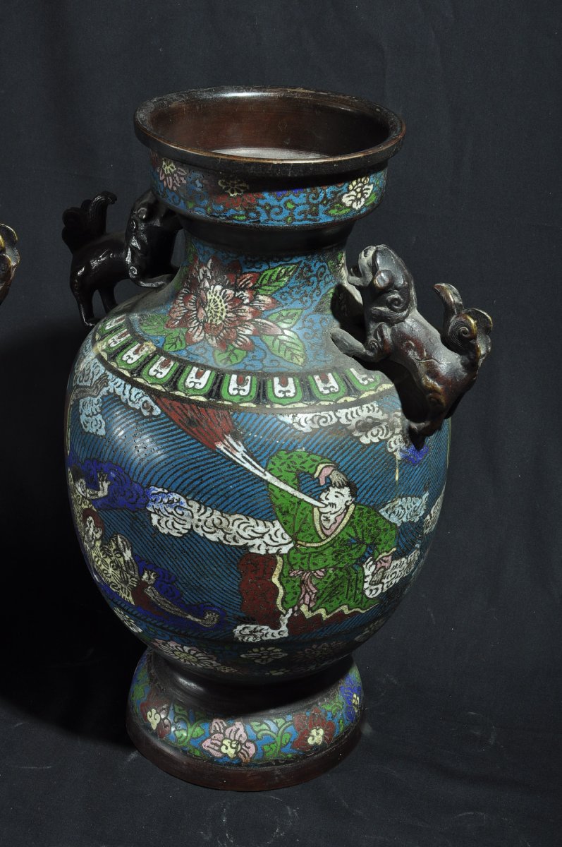 Pair Of Chinese Cloisonné Bronze Vases, Featuring Phô Dogs -photo-2