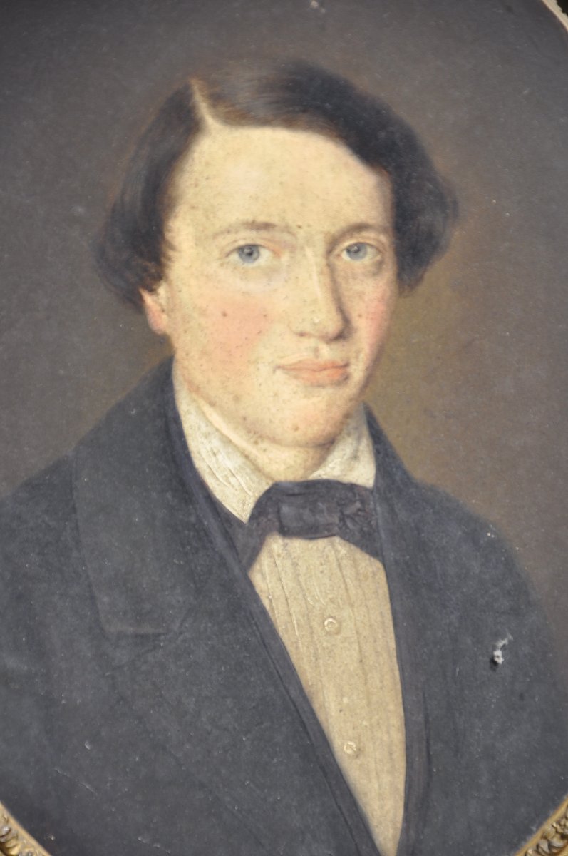 Portrait de jeune homme XIX em siècle , huile sur panneau 