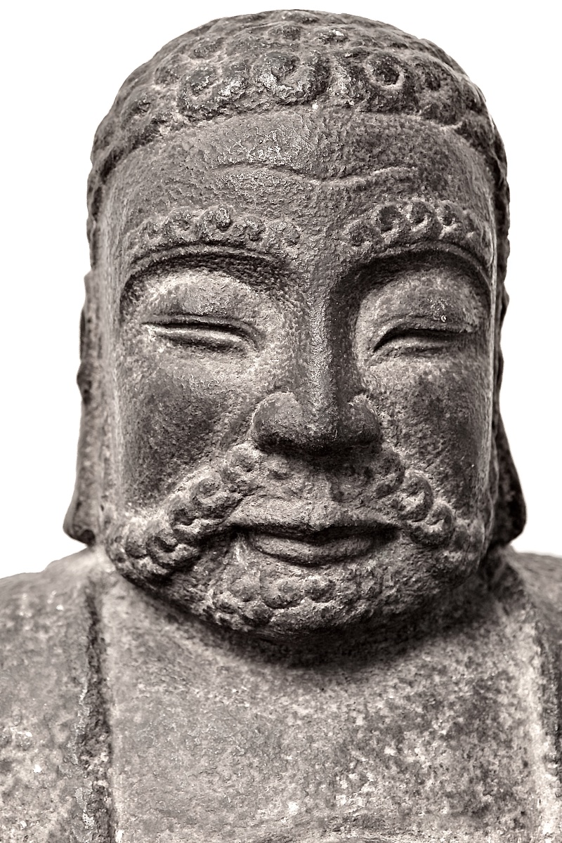 Statue  de. Bodhidharma en granit  - Chine  15 eme -photo-4